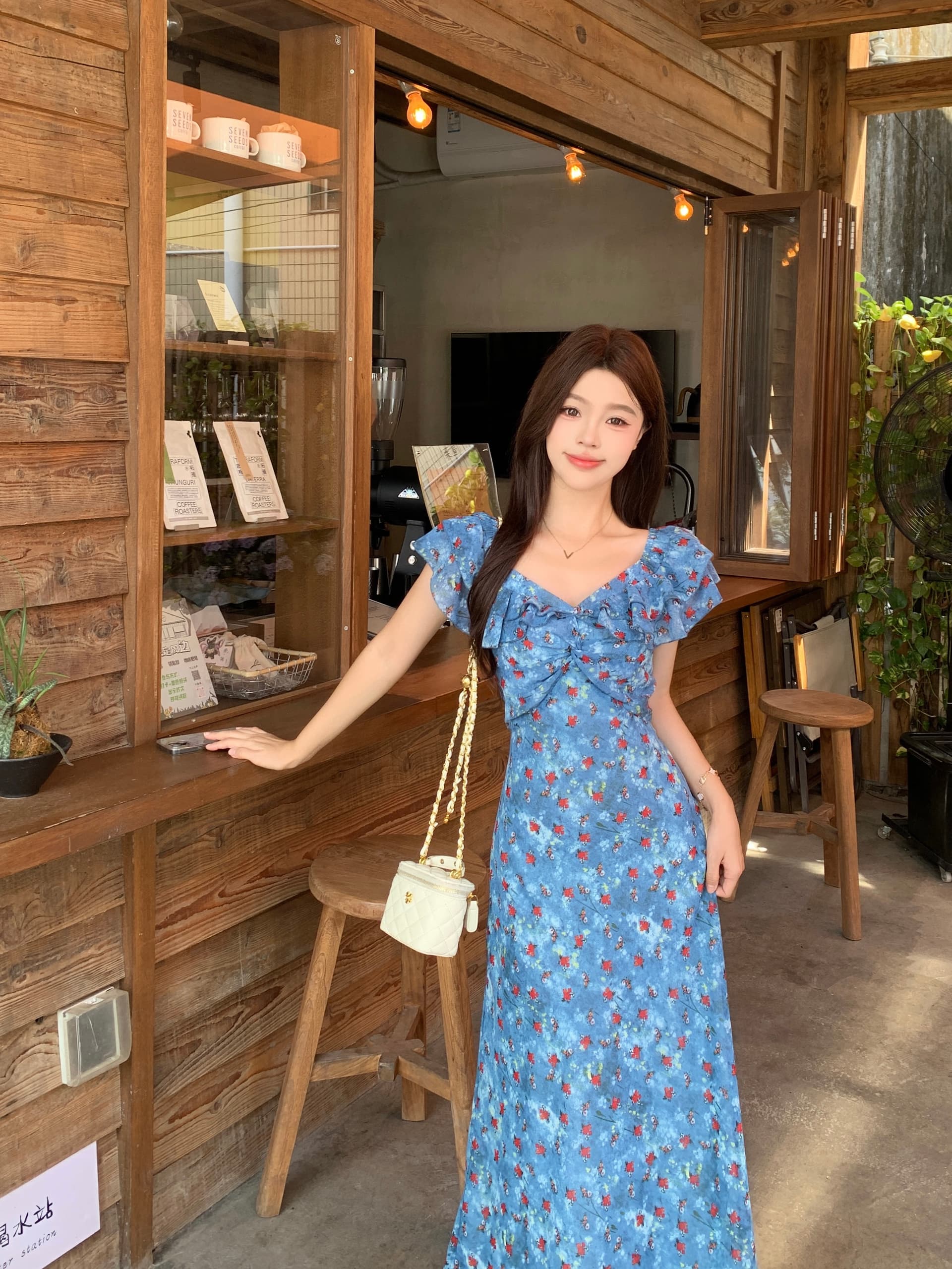 실사 빅 사이즈 파란색 프린트 V넥 매듭 허리 수축 슬림해 보이는 여성 드레스 여름 허리 수축 길다 치마 새로운 상세 이미지 5