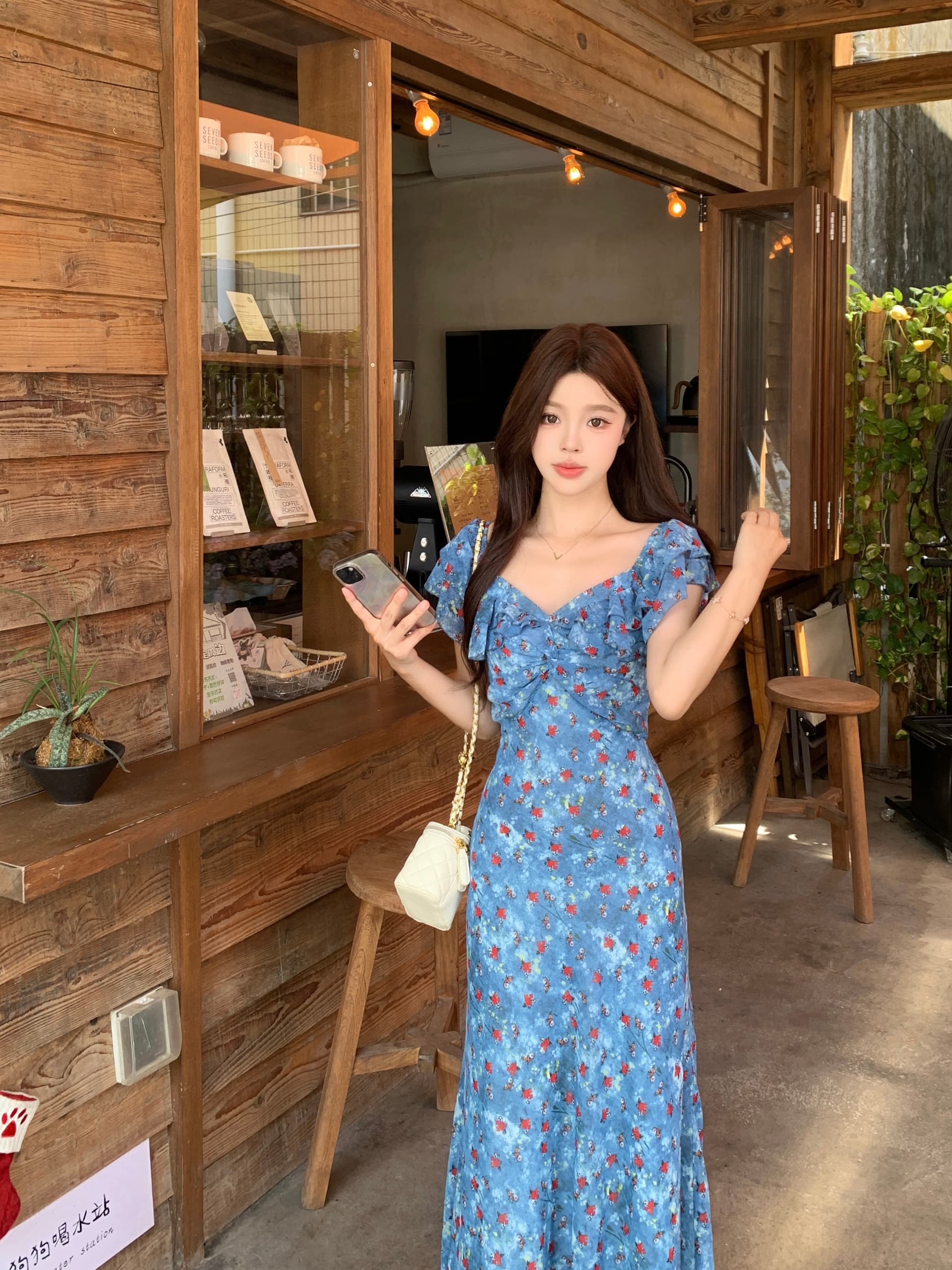실사 빅 사이즈 파란색 프린트 V넥 매듭 허리 수축 슬림해 보이는 여성 드레스 여름 허리 수축 길다 치마 새로운 상세 이미지 15