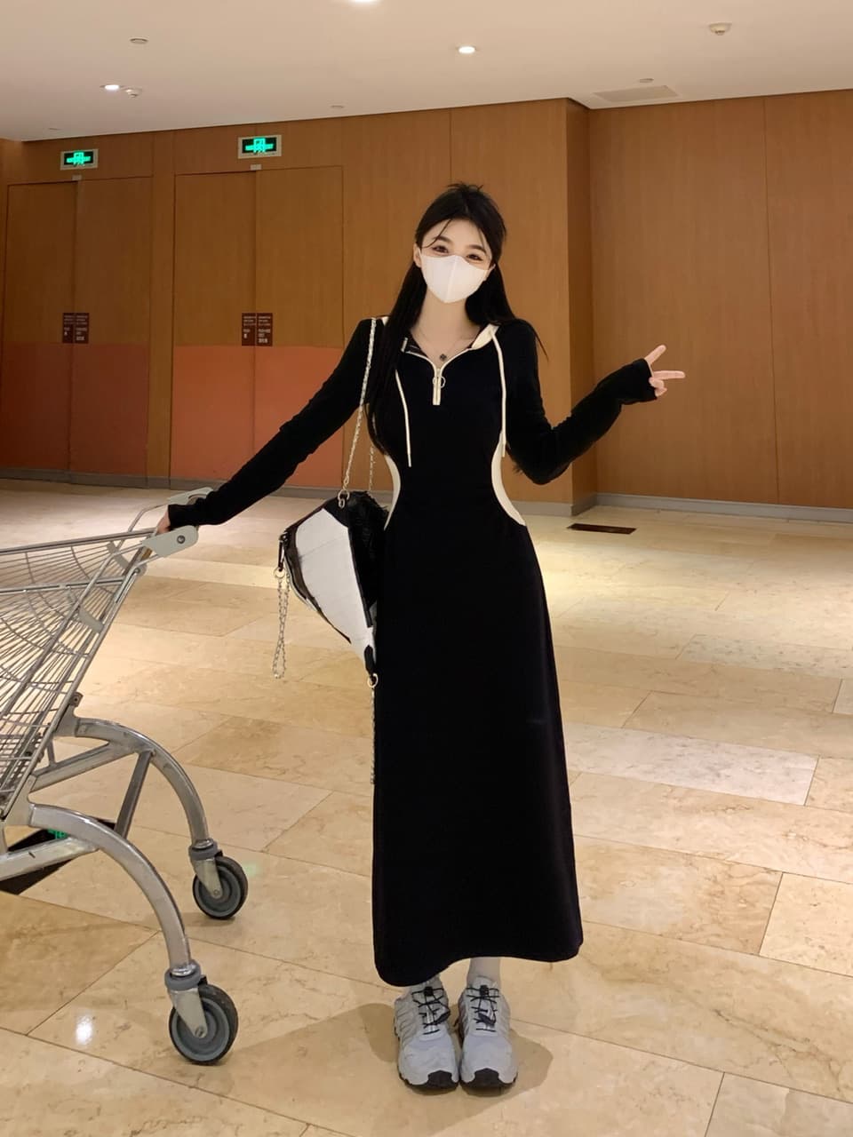 실사 빅 사이즈 배색 후드 긴팔 여성 드레스 가을 검정색 치마 디자인 센스 무릎 아래 Chic 롱 스커트 이미지 2