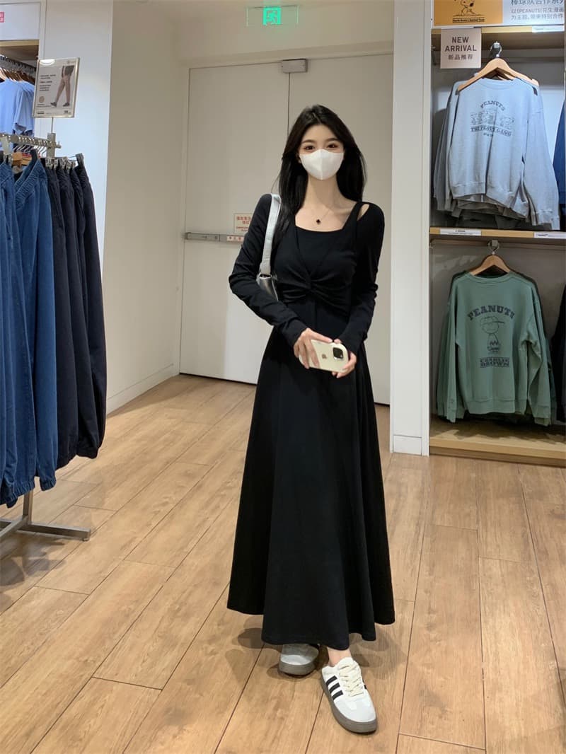 실사 품격 캐주얼 페이크 레이어드 가을 2025 새로운 프랑스식 비틀림 허리 수축 슬림해 보이는 한 마디 큰 진자 드레스 이미지 2