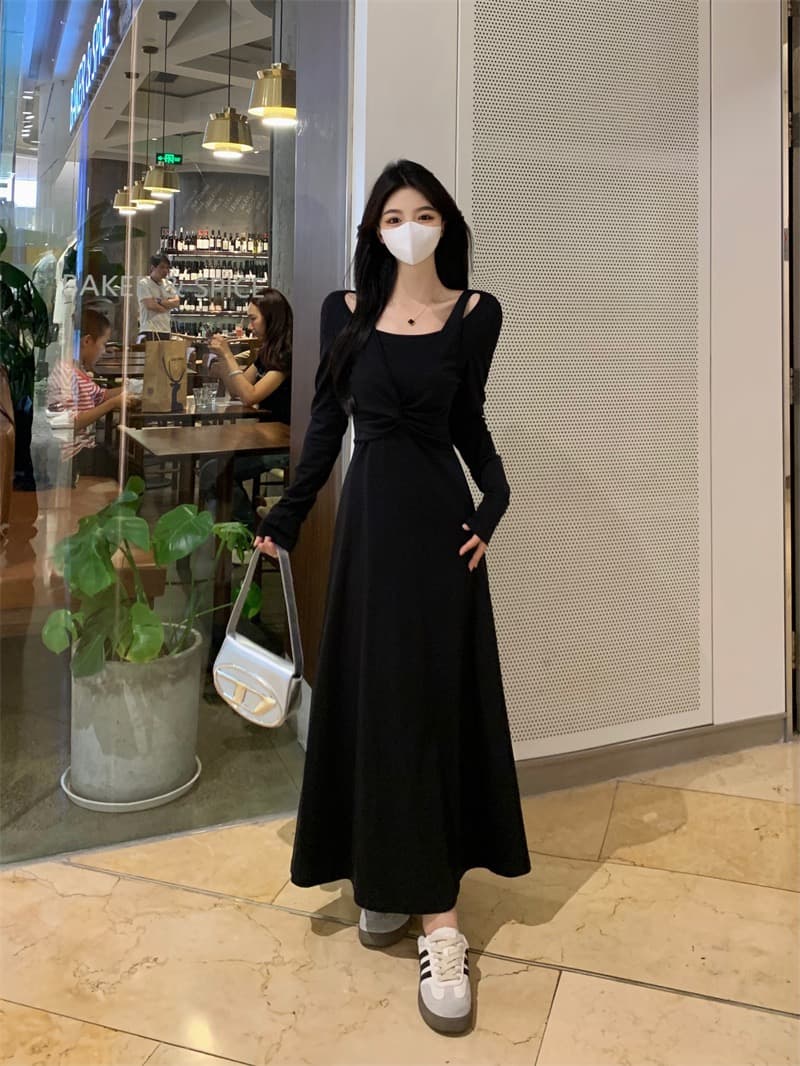 실사 품격 캐주얼 페이크 레이어드 가을 2025 새로운 프랑스식 비틀림 허리 수축 슬림해 보이는 한 마디 큰 진자 드레스 상세 이미지 5