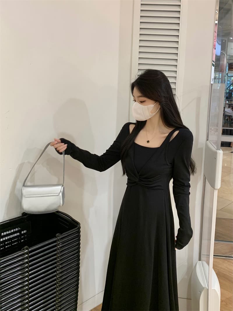 실사 품격 캐주얼 페이크 레이어드 가을 2025 새로운 프랑스식 비틀림 허리 수축 슬림해 보이는 한 마디 큰 진자 드레스 상세 이미지 9