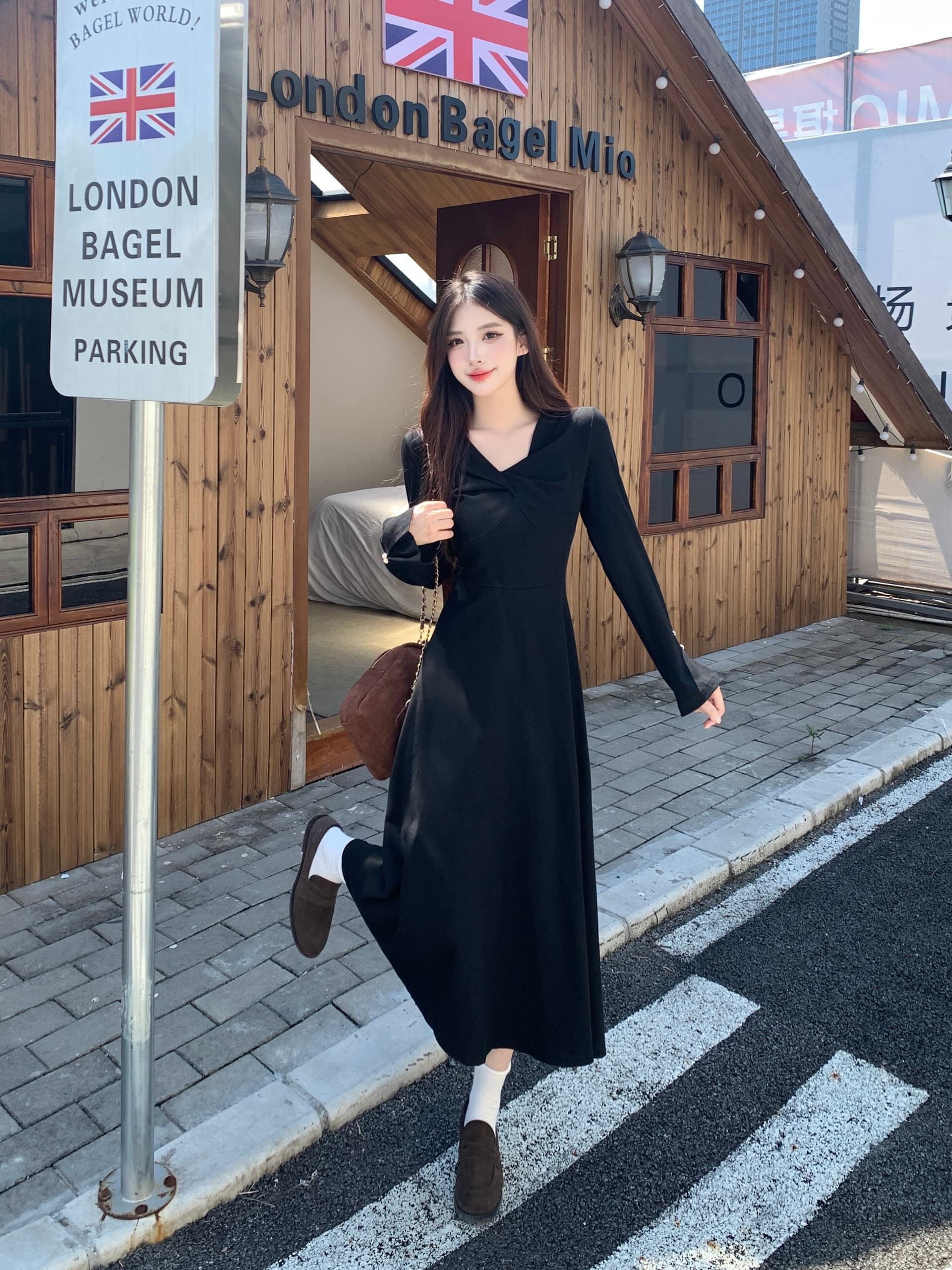 실사 빅 사이즈 패션 긴팔 여성 드레스 새로운 디자인 센스 하이웨이스트 매듭 나팔 소매 버튼 검정색 롱 스커트 상세 이미지 5