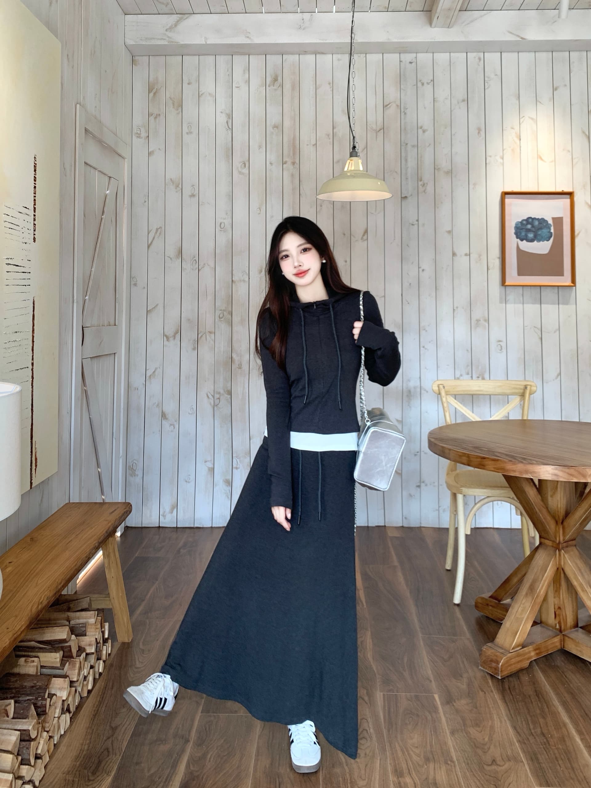 실사 운동 캐주얼 세트 여성 가을 새로운 페이크 레이어드 맨위 지방 mm 표지 배 슬림해 보이는 반신 스커트 투피스 세트 이미지 3
