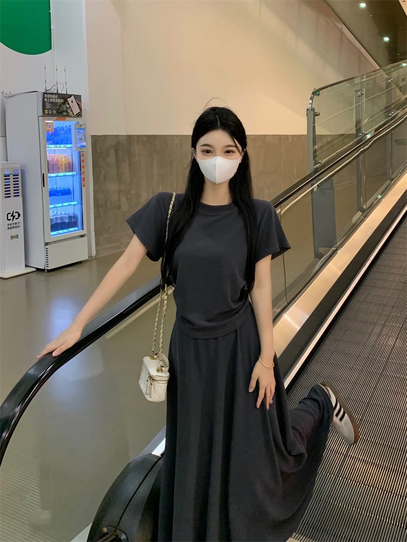 실사 빅 사이즈 2026 한국 스타일 라운드 넥 쇼트 스타일 백리스 반팔 티셔츠 하이웨이스트 슬림해 보이는 밴딩 반신 치마 세트 상세 이미지 16