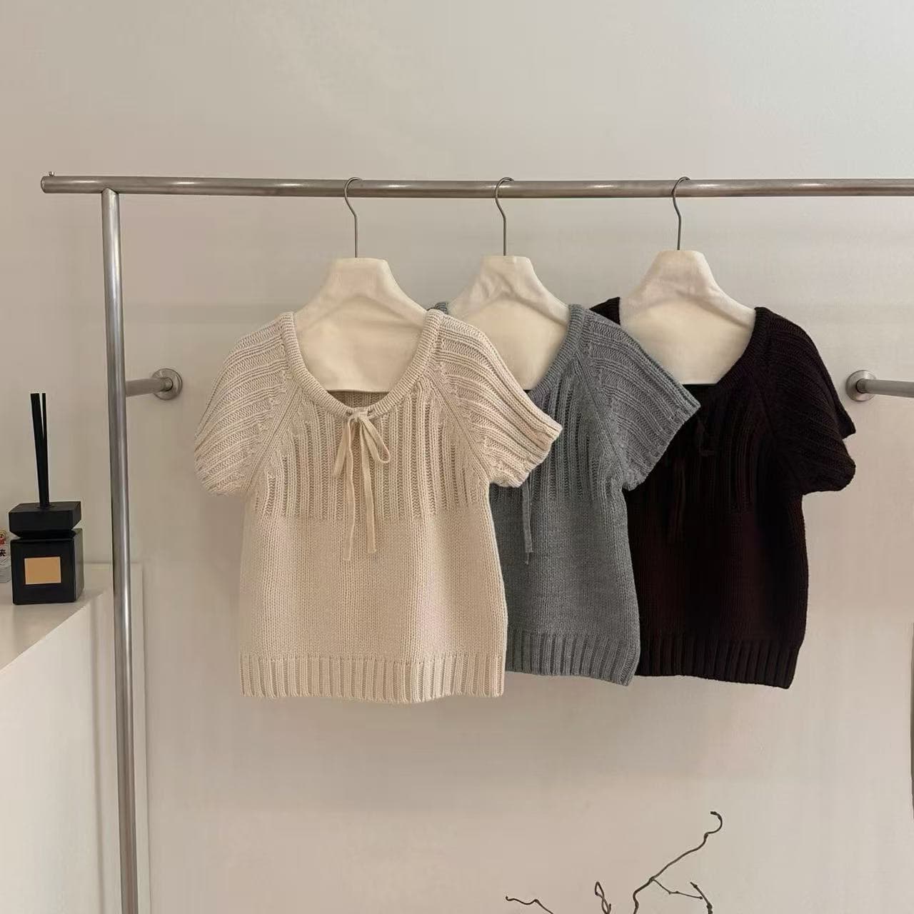 패션 스택 착용 라운드 넥 펌프 로프 레이스업 나비 매듭 풀오버 니트 스웨터 루즈핏 삽입 어깨 소매 쇼트 스타일 니트 상세 이미지 1