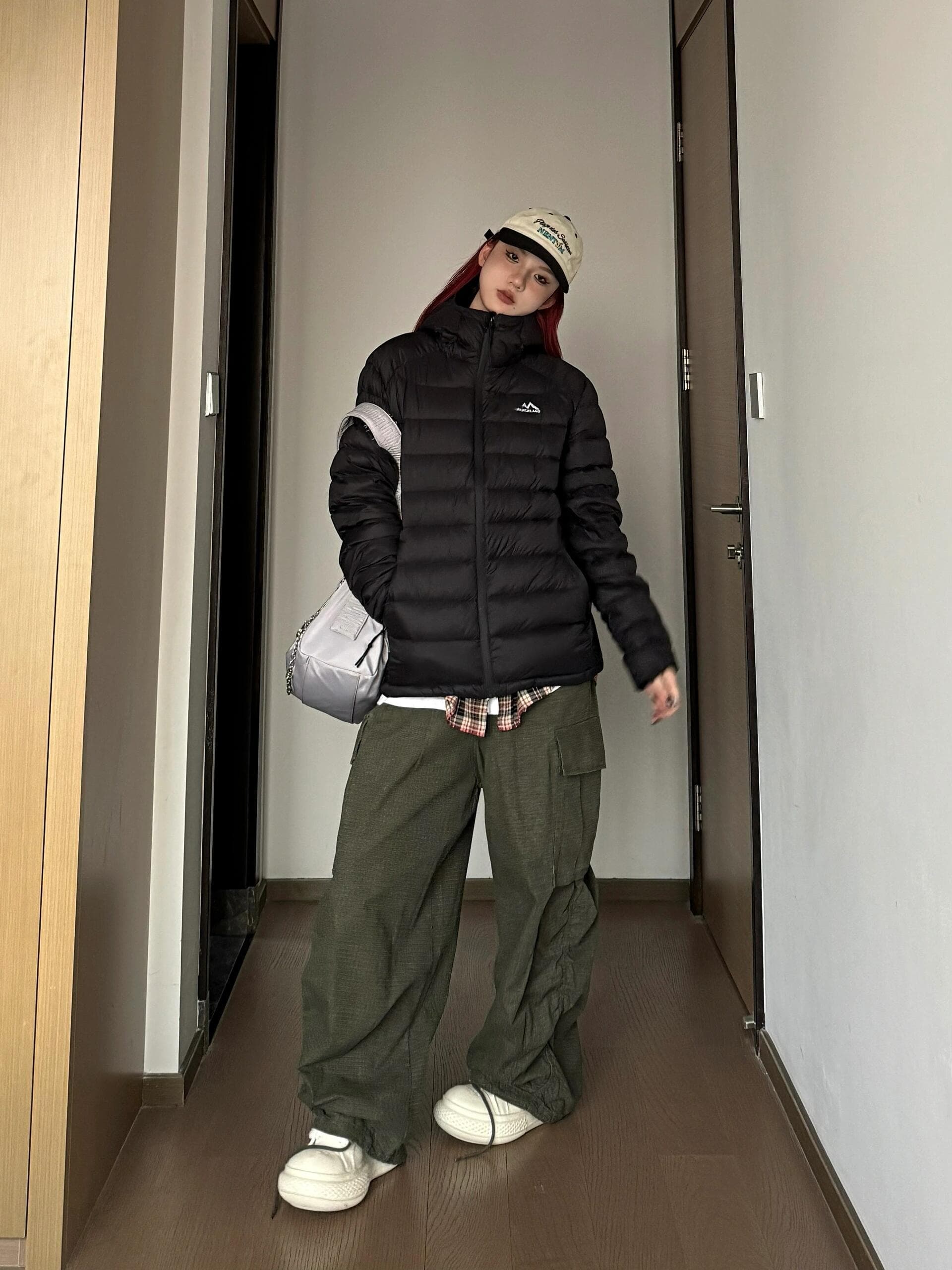2026 새로운 겨울 아메리칸 미니멀리즘 얇고 가벼운 후드 갈비 살 다운 재킷 남녀 루즈핏 커플 재킷 면 옷 상세 이미지 22