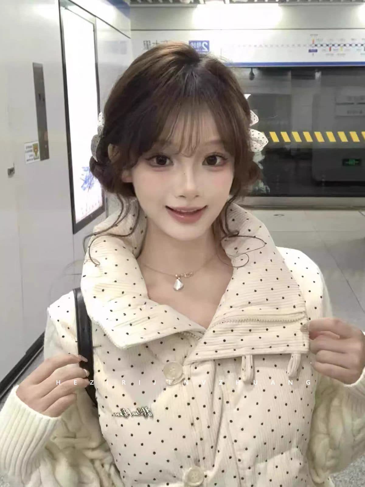 한 부서 달콤함 도트 무늬 니트 패치워크 긴팔 면 의류 여성 코트 겨울 루즈핏 두꺼운 쇼트 스타일 보온 패딩 재킷 상세 이미지 4