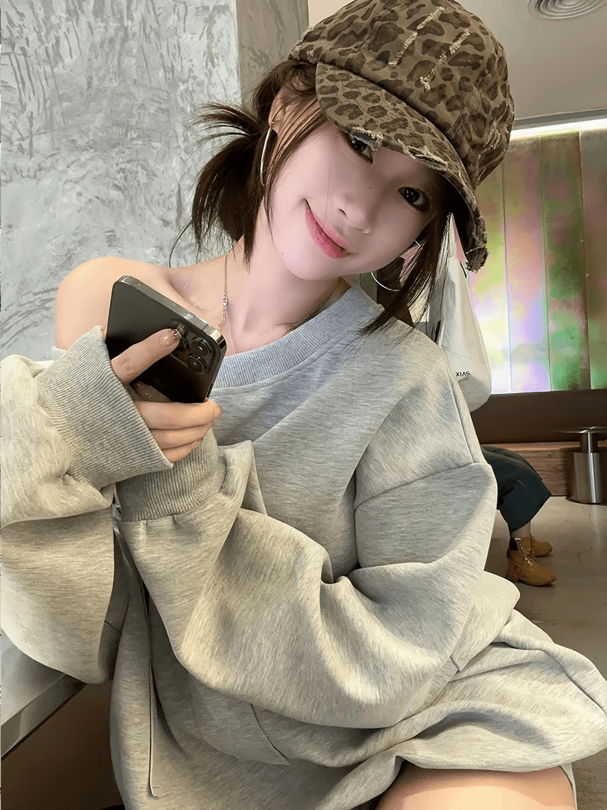 고급 센스 인터넷 유명인 튀김 거리 회색 후드티 반바지 세트 여성 봄 가을 캐주얼 패션 유럽 상품 운동복 투피스 세트 이미지 4
