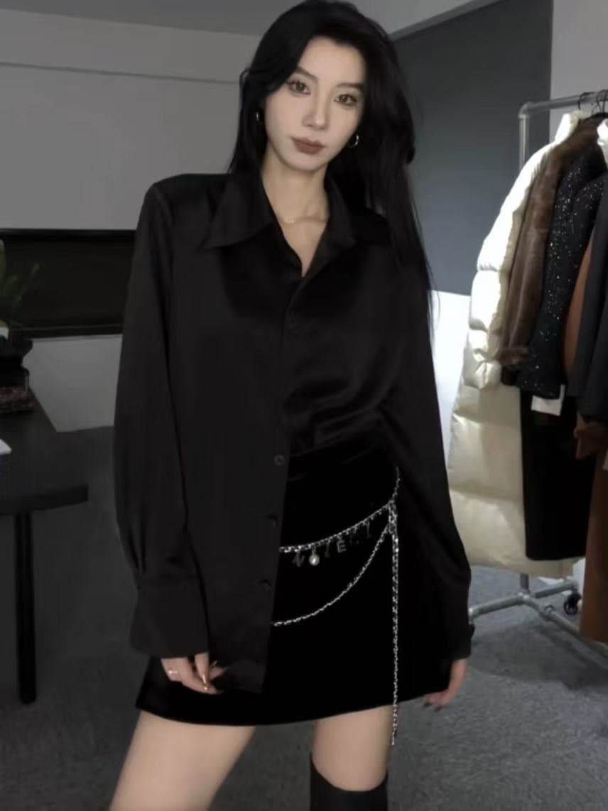 미니멀리즘 새틴 출퇴근 여성 셔츠 2025 새로운 외국 가스 단색 슬림해 보이는 긴팔 디자인 센스 다용도 셔츠 맨위 상세 이미지 4