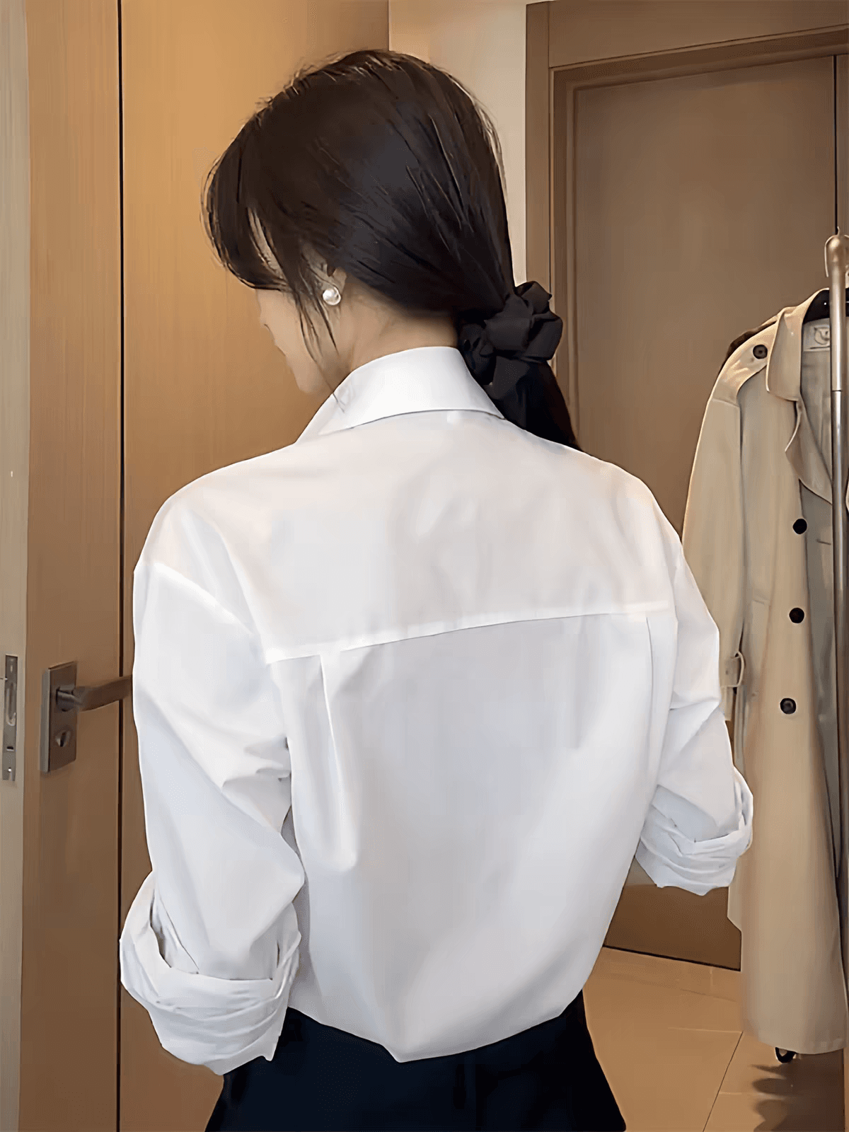 고급 사소한 작은 맨위 화이트 여성 셔츠 고급 센스 빛 럭셔리 연령 감소 외국 가스 긴팔 쉽지 않음 주름 셔츠 인사이드 가져 가라. 봄 이미지 4