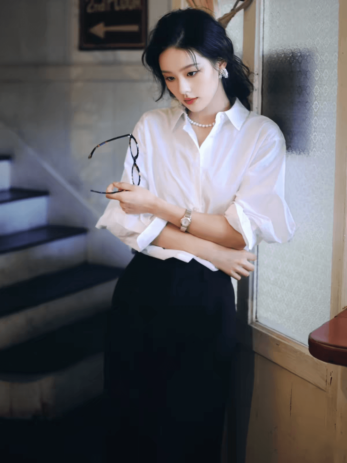 프랑스식 미니멀리즘 화이트 여성 셔츠 봄 가을 긴팔 경력 셔츠 출퇴근 품격 서리가 내린 바람 루즈핏 순면 맨위