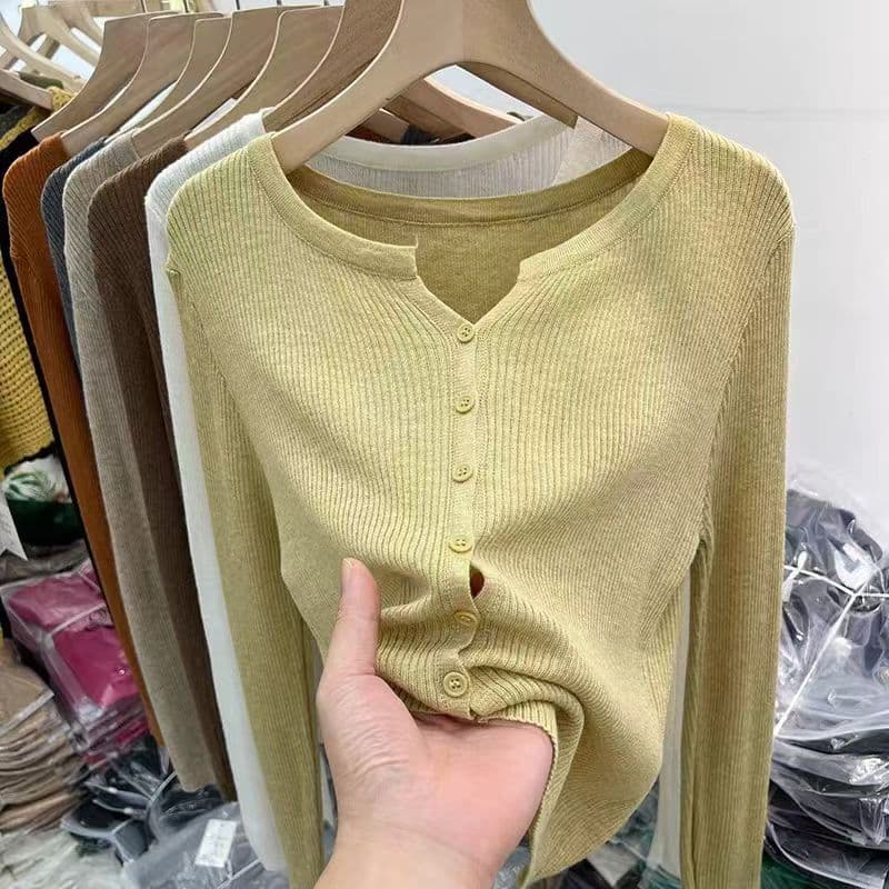 가을 여성 의류 프랑스식 고급 센스 얇은 스타일 부드러운 찹쌀 슬림해 보이는 다용도 긴팔 니트 자외선 차단 외부 가져 가라. 니트 맨위 여성