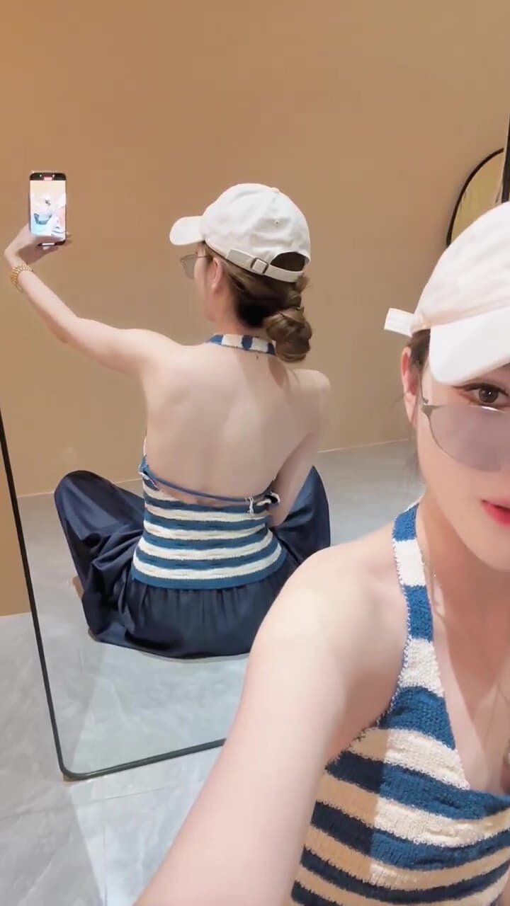 프랑스식 스트라이프 니트 행침 목 캐미솔 봄 여름 휴가 바람 외출용 백리스 핫걸 쇼트 스타일 민소매 맨위 상세 이미지 4