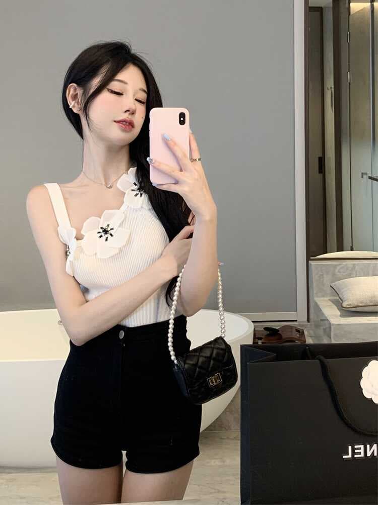 섹시함 작은 심장 기계 슬림해 보이는 캐미솔 패션 불규칙 기본 셔츠 레트로 3 차원 꽃 오프숄더 맨위 이미지 3