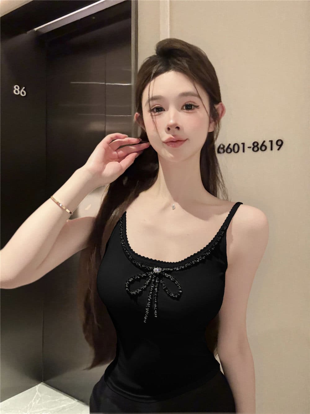 무거운 작업 다이아몬드 세팅 나비 매듭 캐미솔 여름 순수한 욕망 핫걸 튜브탑 작은 켜기 벨트 가슴 패드 태국 사람 스타일 아름다운 상세 이미지 13