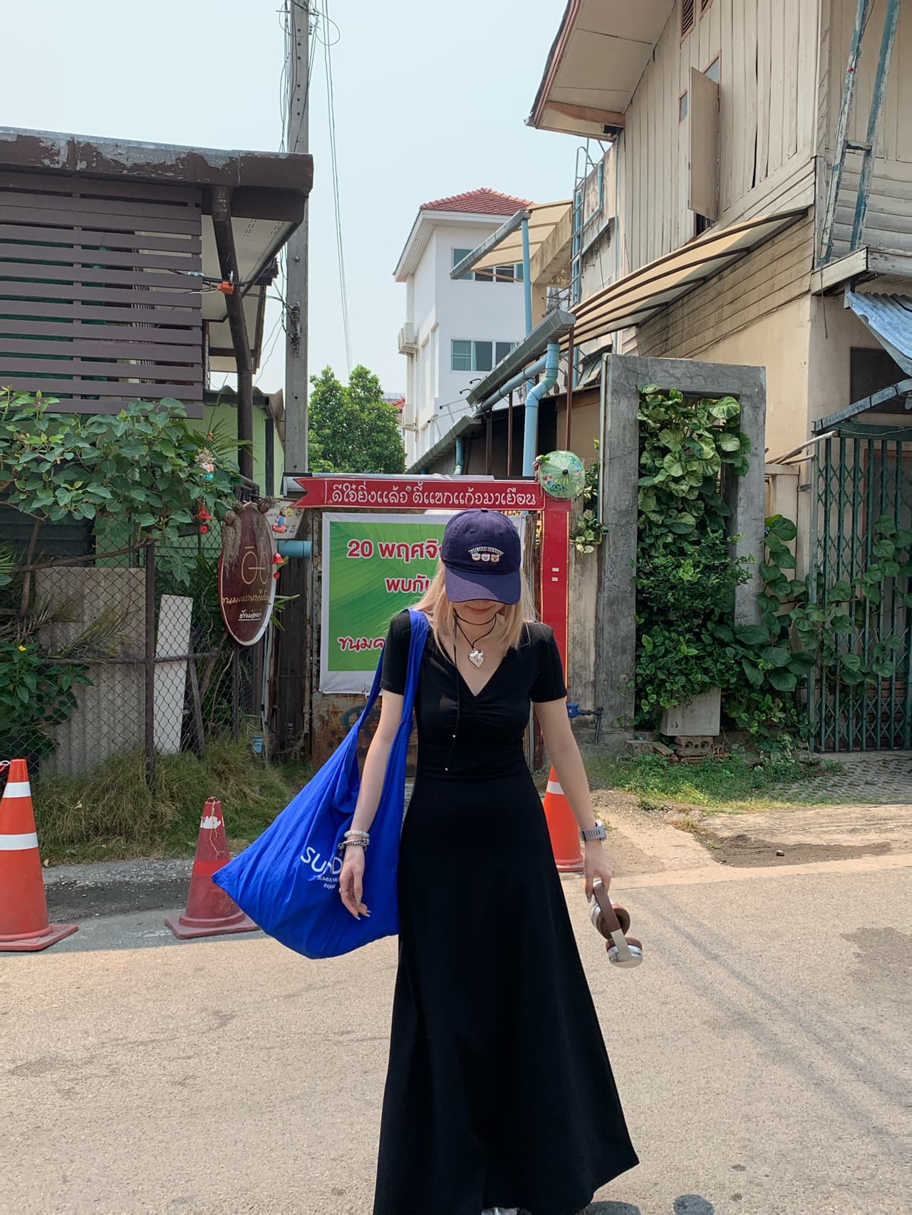 빅 사이즈 품격 V넥 주름 디자인 센스 신축성 검정색 반팔 드레스 여름 프랑스식 그는 벤 바람 허리 수축 롱 스커트 상세 이미지 5