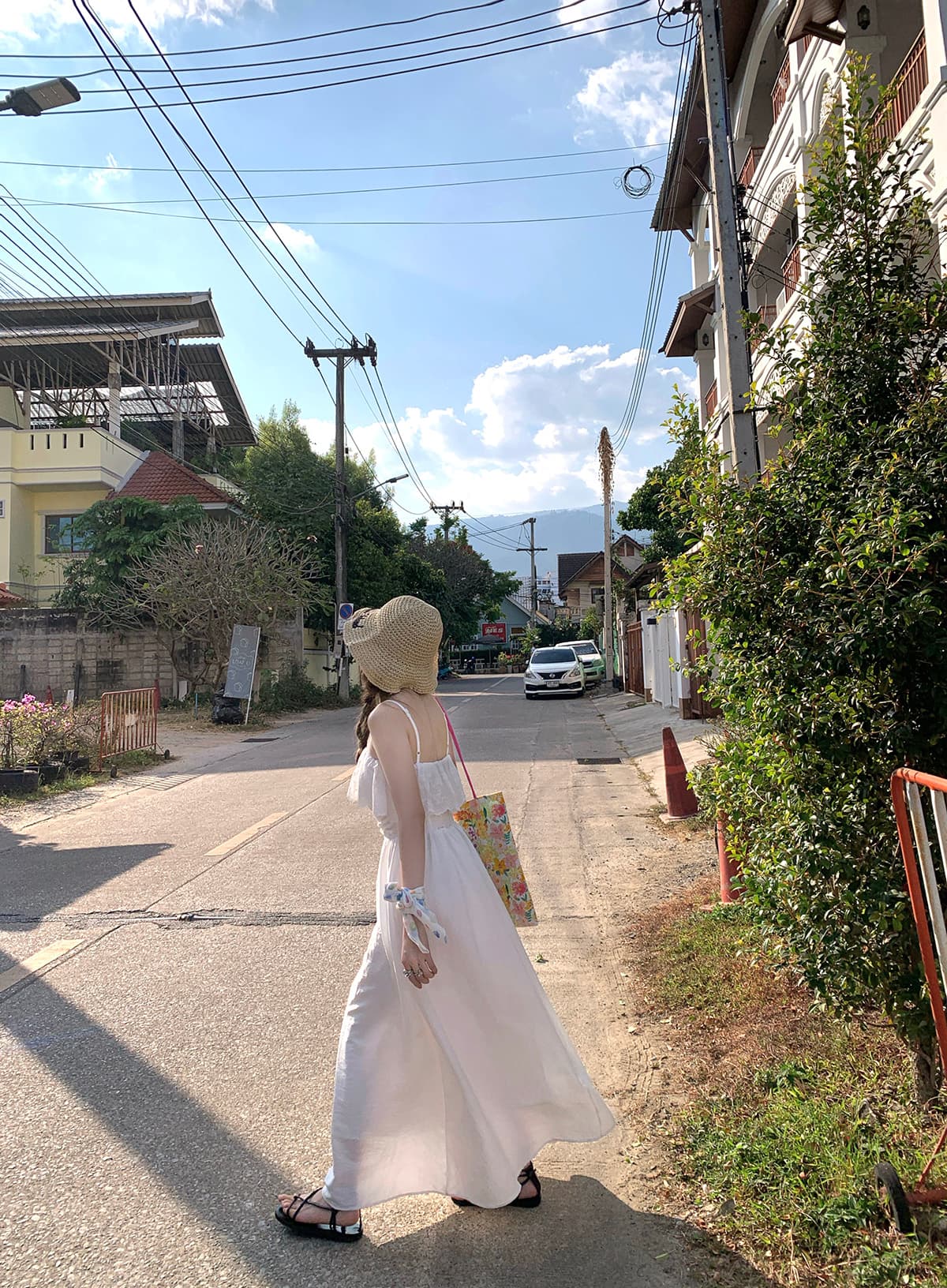 빅 사이즈 연꽃 잎 패치워크 디자인 센스 품격 화이트 슬립 드레스 여름 허리 수축 슬림해 보이는 고급 휴가 길다 치마 상세 이미지 19
