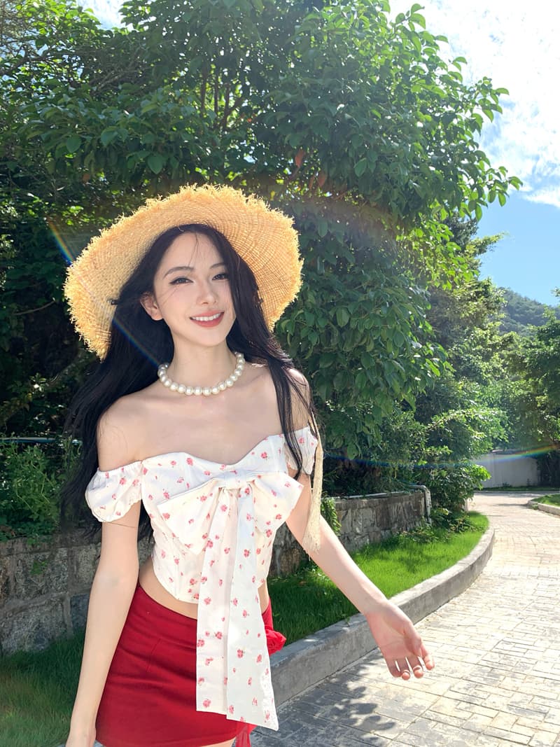 휴가 빨간색 치마 열파 네온 나비 매듭 작은 꽃무늬 연령 감소 세트 오프숄더 여성 여름 미니 스커트 투피스 세트 상세 이미지 3