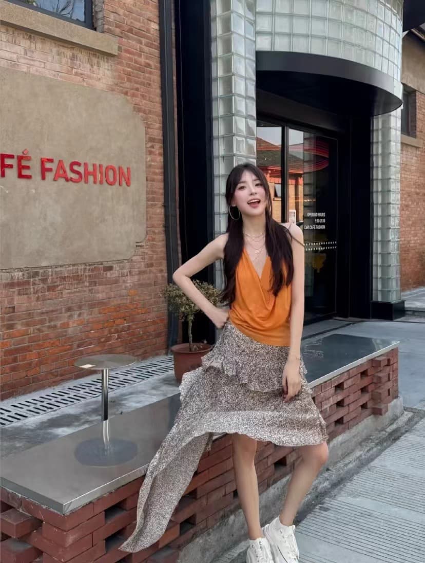 밀레니엄 아메리칸 섹시함 핫걸 바람 주황색 맨위 흔들다 칼라 행침 목 조끼 레오파드 무늬 경 사진 주름 반신 스커트