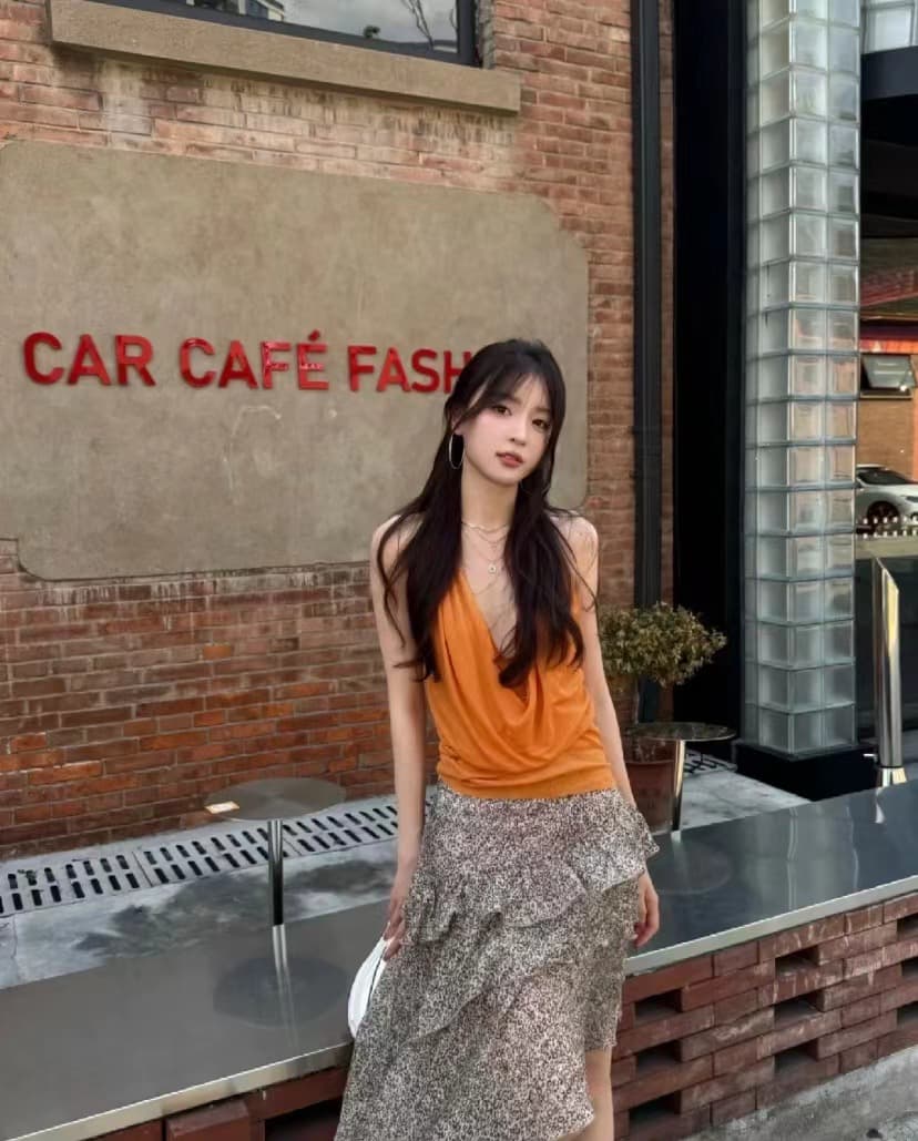 밀레니엄 아메리칸 섹시함 핫걸 바람 주황색 맨위 흔들다 칼라 행침 목 조끼 레오파드 무늬 경 사진 주름 반신 스커트 이미지 4