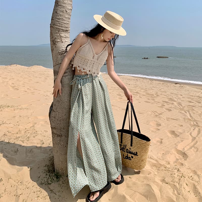 해변가 휴가 바람 홀로우 아웃 캐미솔 비키니 트임 쉬폰 와이드 레그 팬츠 세트 여성 여름 해변 자외선 차단 복 이미지 2