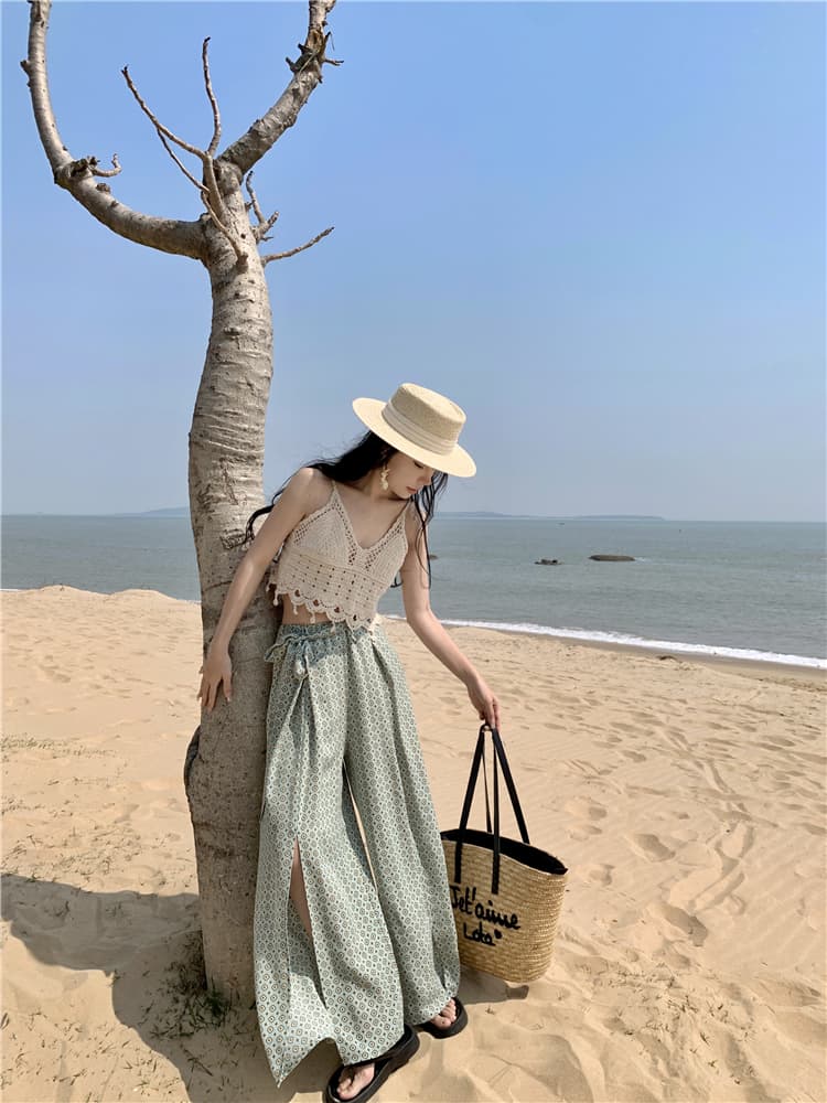 해변가 휴가 바람 홀로우 아웃 캐미솔 비키니 트임 쉬폰 와이드 레그 팬츠 세트 여성 여름 해변 자외선 차단 복 상세 이미지 9