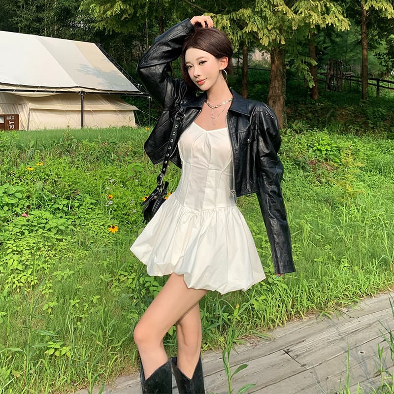 천년기 고대 조기 바람 착용 가져 가라. 레트로 핫걸 화이트 허리 수축 여성 드레스 꽃밭 슬립 드레스 코디 검정색 가죽 재킷 이미지 2