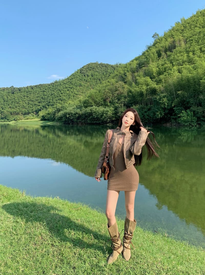 고대 조기 바람 핫걸 니트 원피스 후드 니트 긴 소매 드레스 캐주얼 타이트 스커트 슬림해 보이는 미니 스커트 쇼트 스타일 가죽 재킷 상세 이미지 7