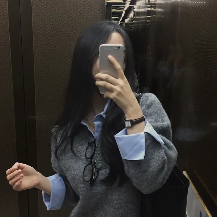한국 ins 품격 연령 감소 셔츠 폴로 칼라 패치워크 페이크 레이어드 긴팔 니트 스웨터 상세 이미지 2