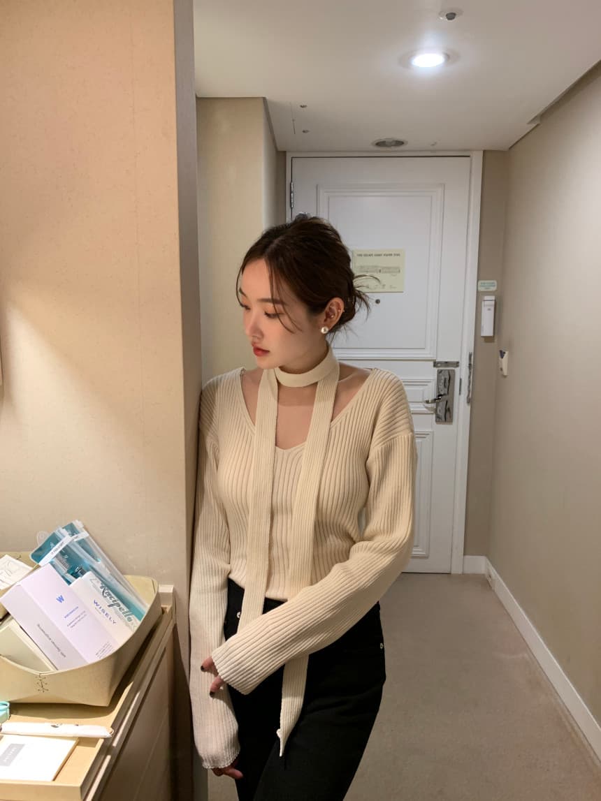 있음 선적 한국 ins 작은 섹시함 V넥 행침 목 리본 구덩이 기사 부드러운 찹쌀 니트 스웨터 상세 이미지 4