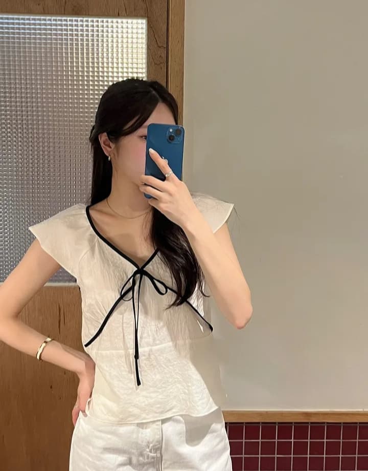 있음 선적 한국 ins 레트로 연령 감소 배색 V넥 레이스업 Feifei 소매 셔츠 이미지 2