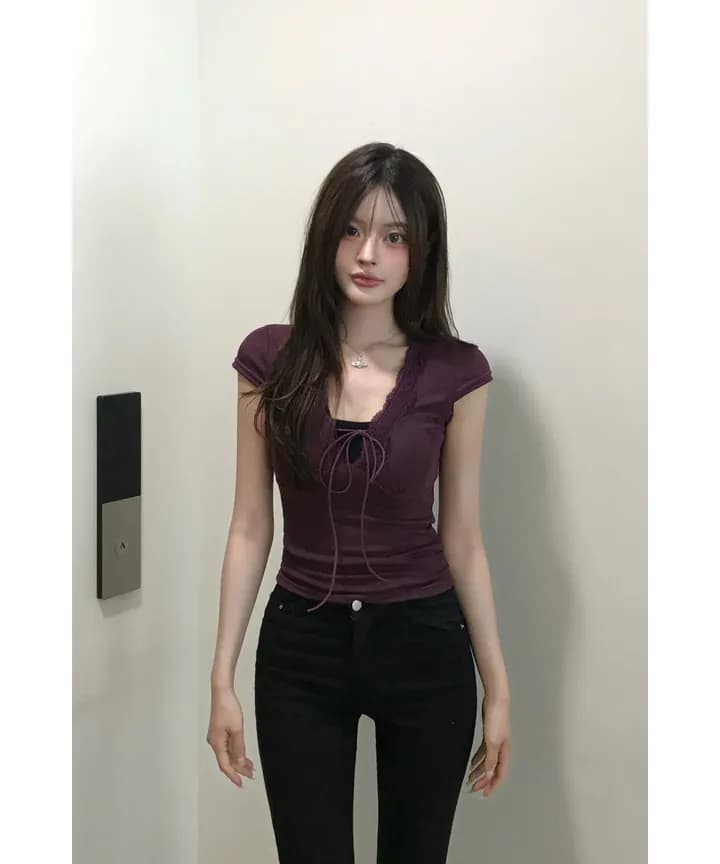 있음 선적 한국 ins 달콤한 차가운 바람 레이스 측면 V넥 레이스업 디자인 센스 반팔 몸매 가꾸기 티셔츠 상세 이미지 12