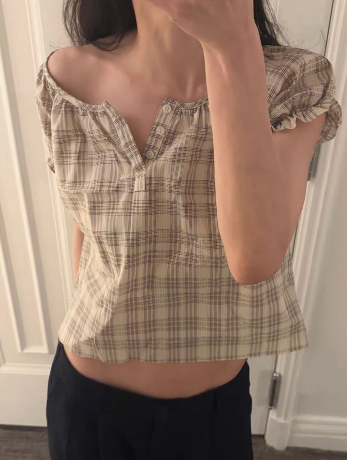 있음 선적 한국 chic 레트로 체크무늬 귀여운 프릴 거품 소매 반 개방 단추 V 넥 셔츠 상세 이미지 11