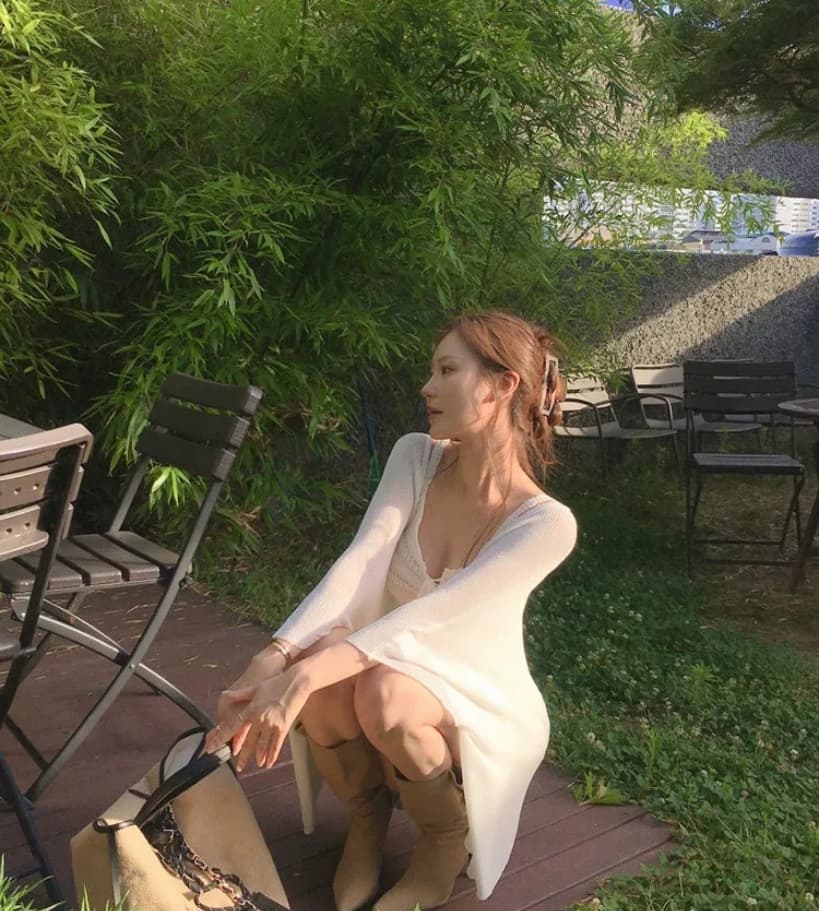 있음 선적 한국 ins 패션 레이스업 빅 브이 넥 패턴 짜임 니트 캐미솔 상세 이미지 3