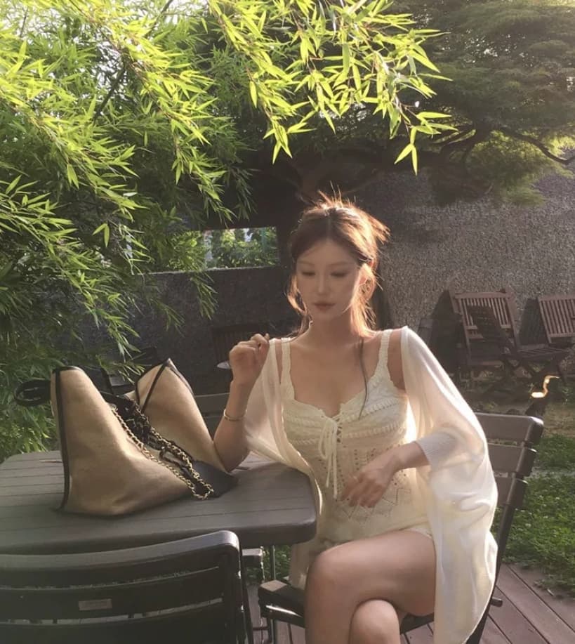있음 선적 한국 ins 패션 레이스업 빅 브이 넥 패턴 짜임 니트 캐미솔 상세 이미지 5
