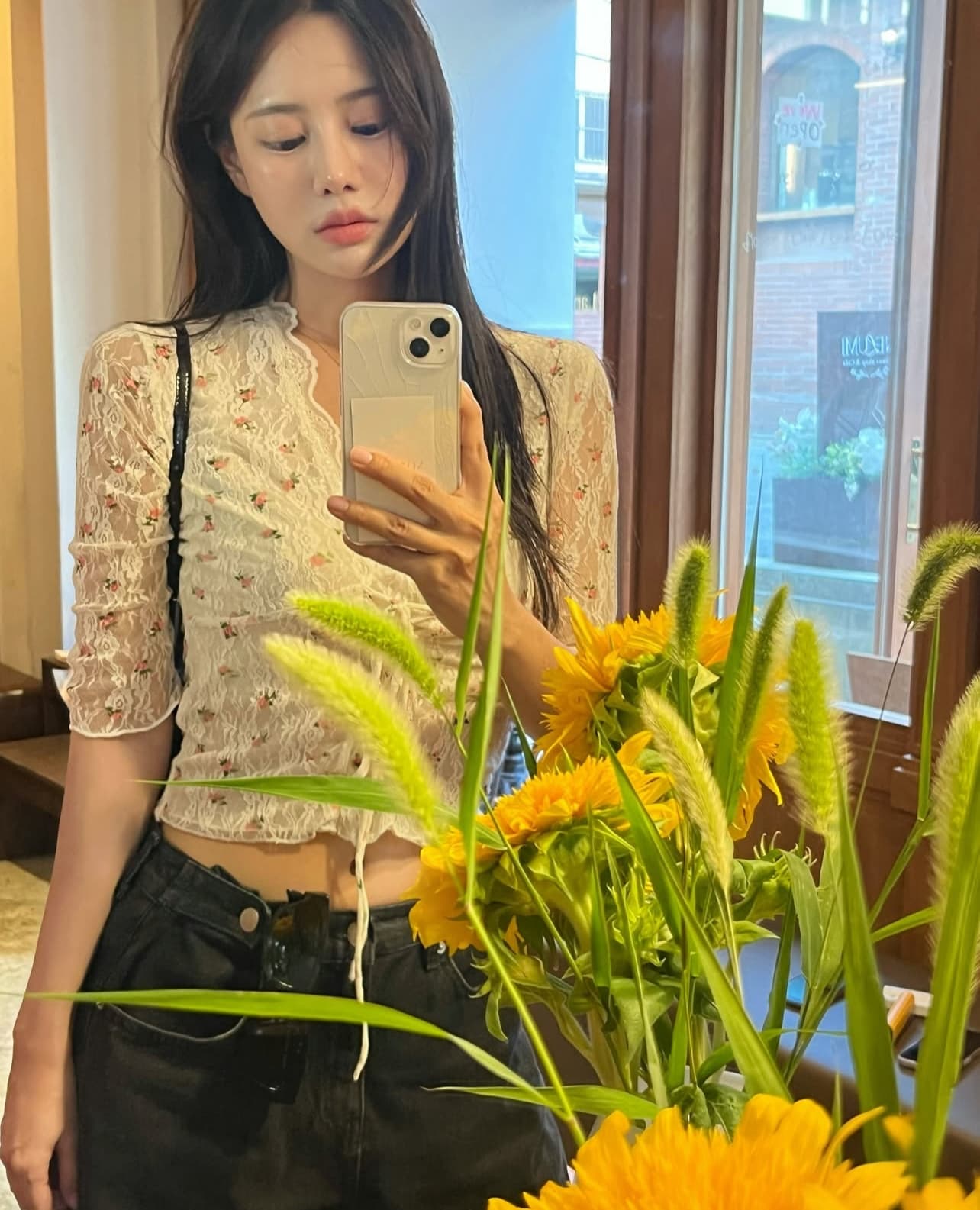 있음 선적 한국 ins 레이스 레이스 패치워크 V넥 꽃무늬 스트랩 중간 소매 맨위