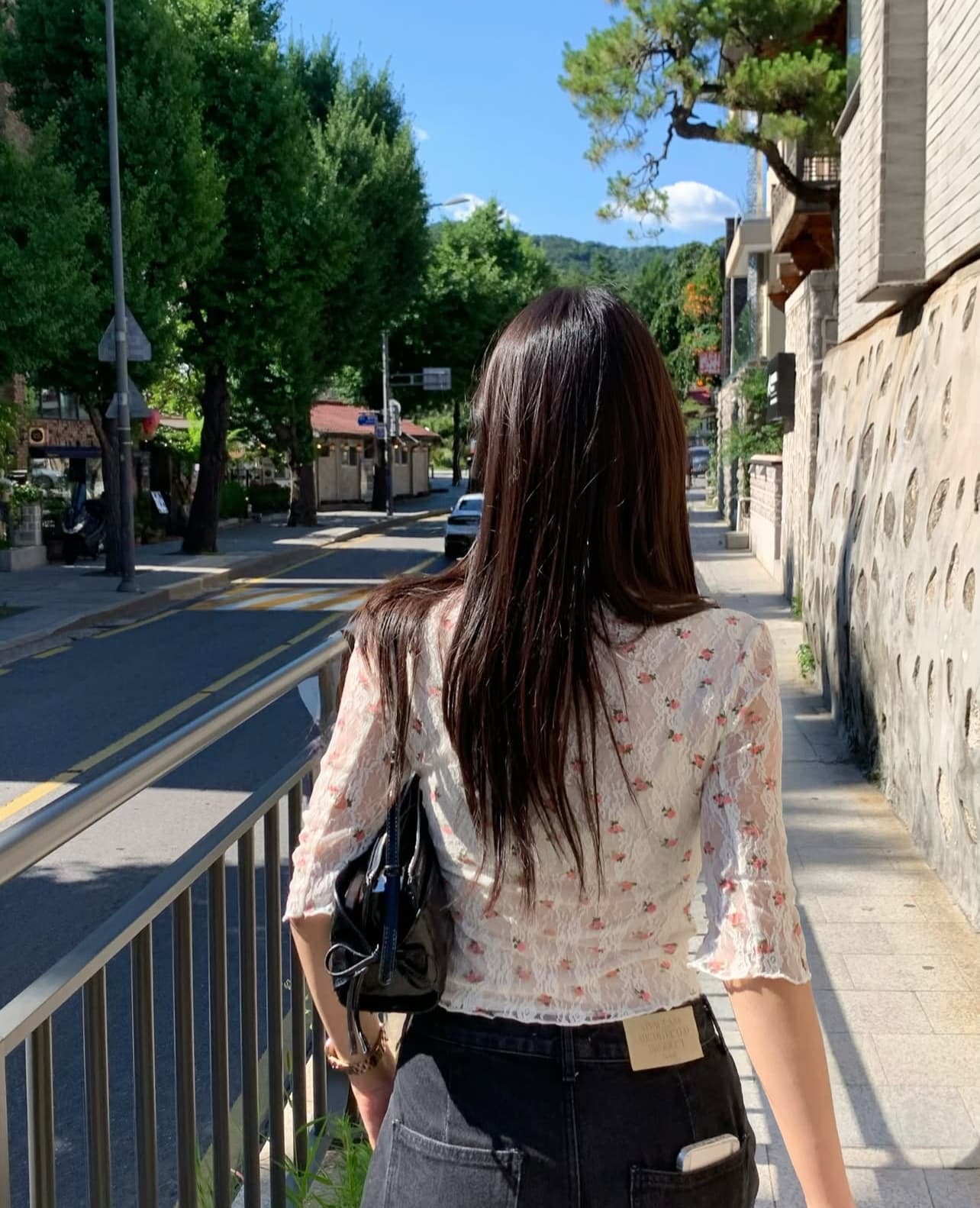 있음 선적 한국 ins 레이스 레이스 패치워크 V넥 꽃무늬 스트랩 중간 소매 맨위 이미지 4