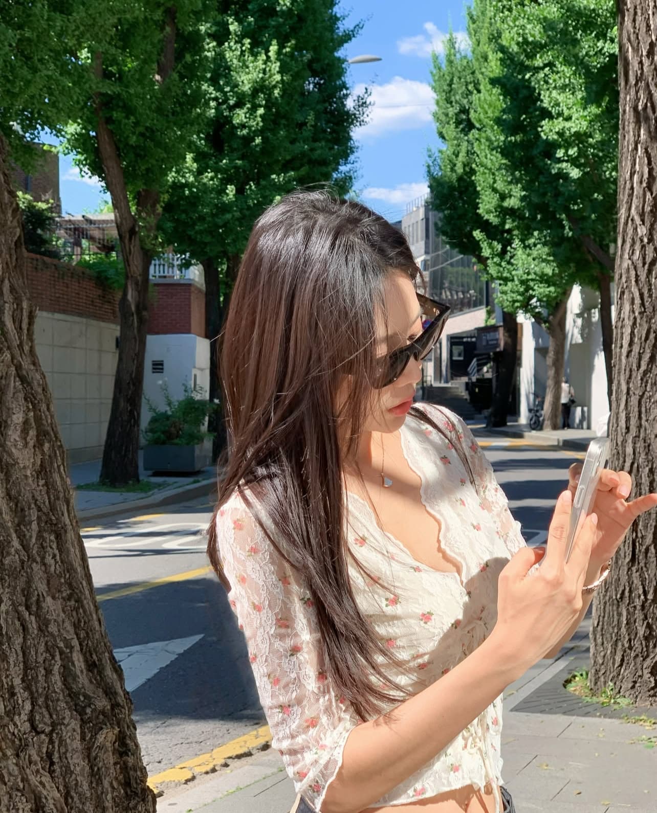 있음 선적 한국 ins 레이스 레이스 패치워크 V넥 꽃무늬 스트랩 중간 소매 맨위 상세 이미지 3
