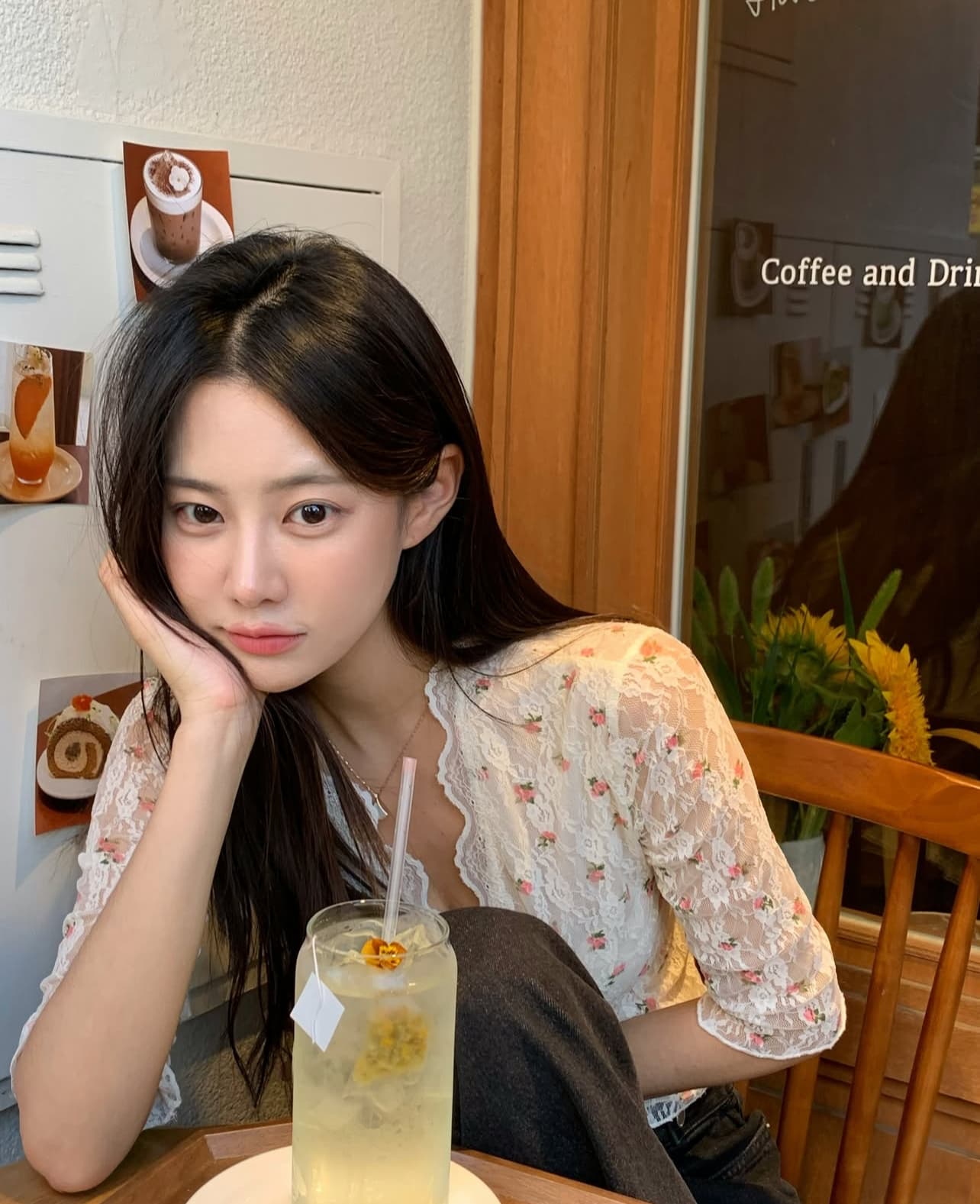 있음 선적 한국 ins 레이스 레이스 패치워크 V넥 꽃무늬 스트랩 중간 소매 맨위 상세 이미지 7