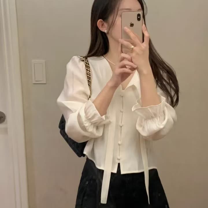 있음 선적 한국 ins 레이스업 개성 디자인 나팔 소매 셔츠 이미지 3