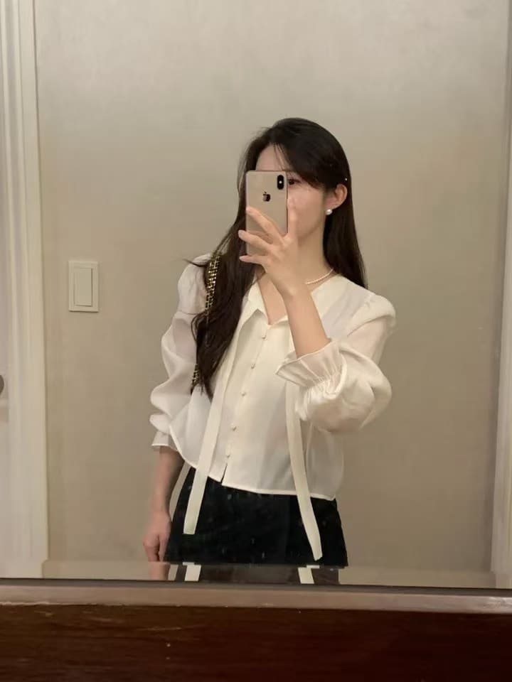 있음 선적 한국 ins 레이스업 개성 디자인 나팔 소매 셔츠 상세 이미지 3