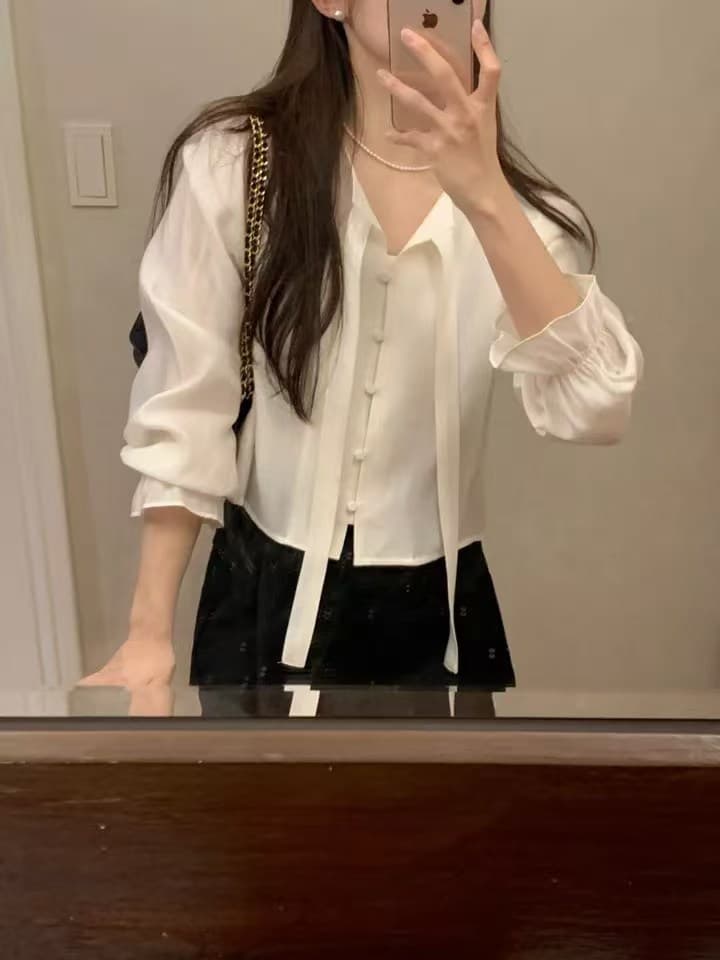 있음 선적 한국 ins 레이스업 개성 디자인 나팔 소매 셔츠 상세 이미지 4