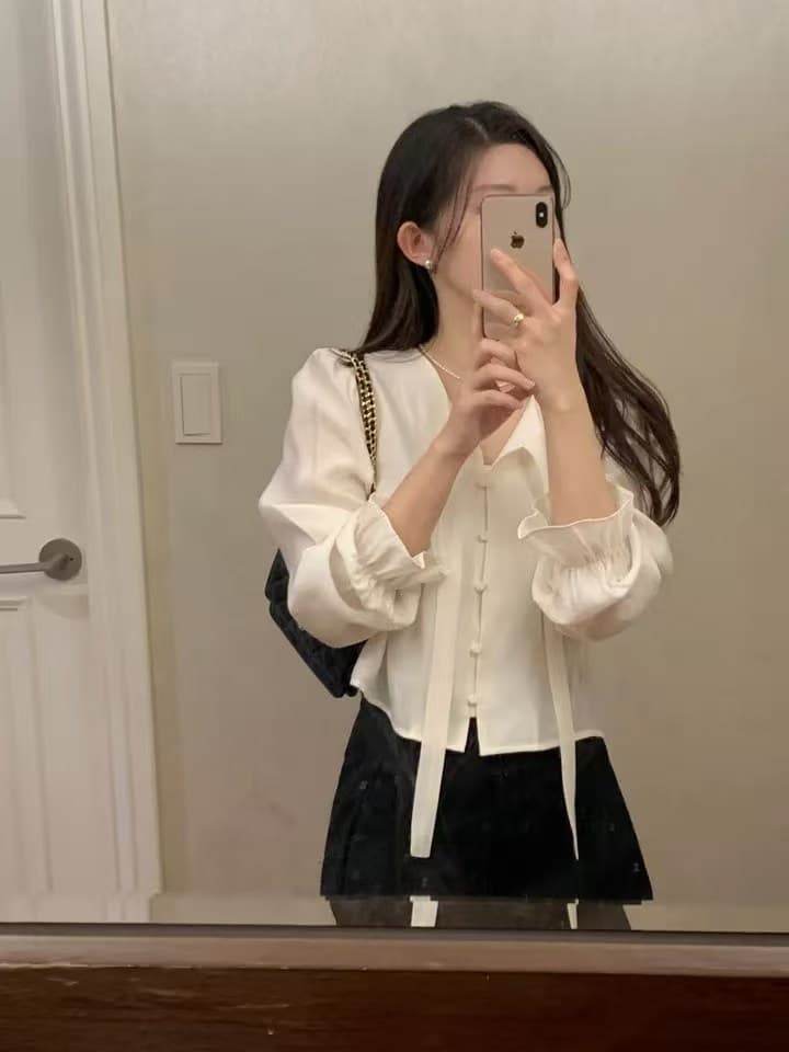 있음 선적 한국 ins 레이스업 개성 디자인 나팔 소매 셔츠 상세 이미지 8