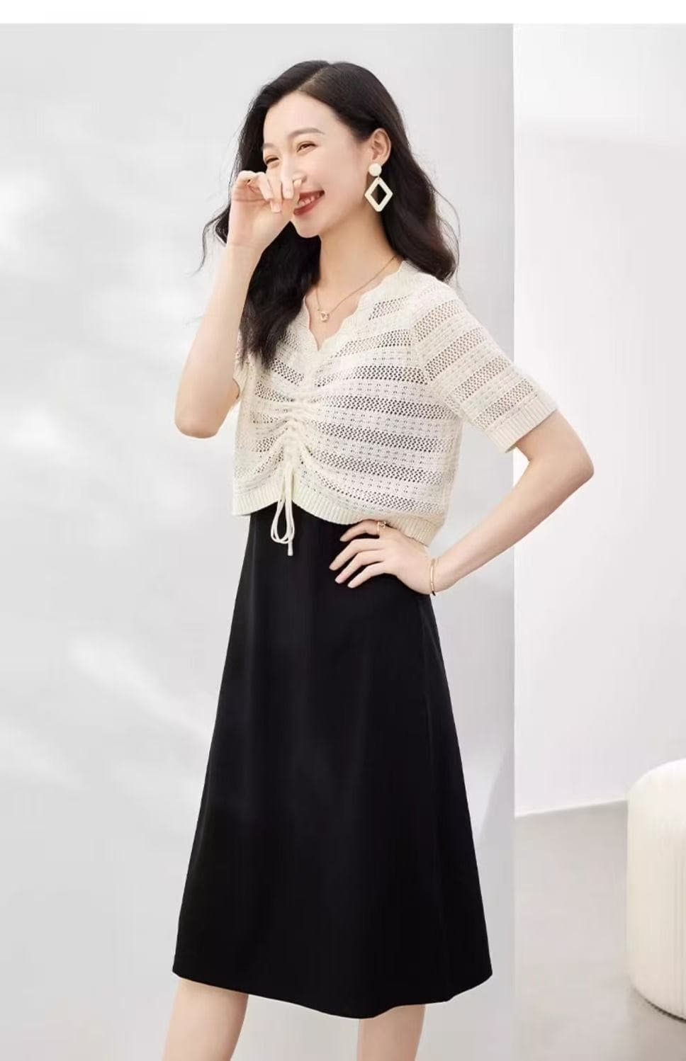 출산 착용 여름 패션 홀로우 아웃 니트 조끼 원피스 세트 매운맛 엄마 나가라. 중간 길이 수유 드레스 이미지 3