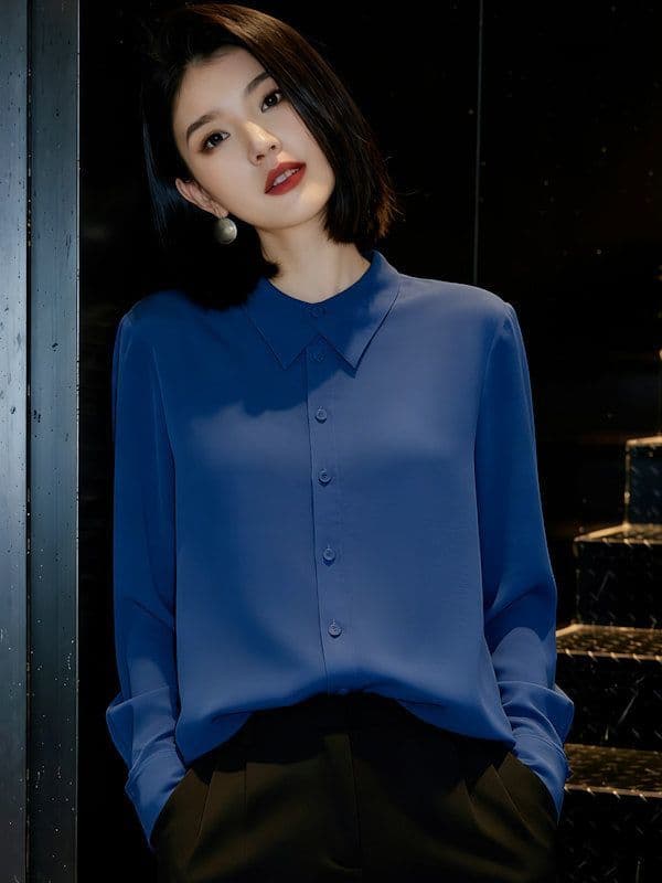 긴팔 여성 셔츠 2026 봄 새로운 한국 스타일 루즈핏 폴로 칼라 단색 맨위 디자인 센스 연령 감소 다용도 셔츠 상세 이미지 5
