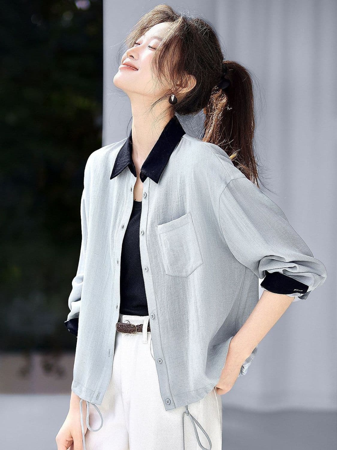 2026 봄 새로운 배색 패치워크 폴로 칼라 밴딩 밑단 루즈핏 얇은 스타일 셔츠 스타일 여성 코트 이미지 2