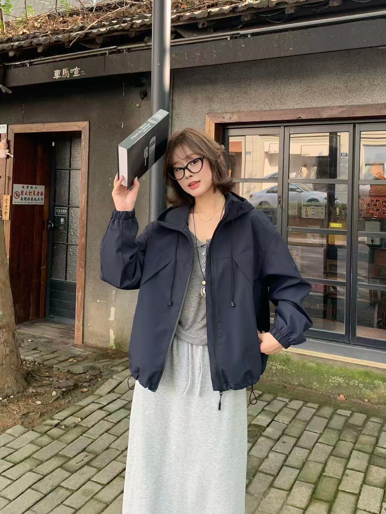 2026 봄 가을 새로운 한국 스타일 루즈핏 외국 가스 연령 감소 패션 맨위 후드 긴팔 자켓 짧은 여성 코트 상세 이미지 15