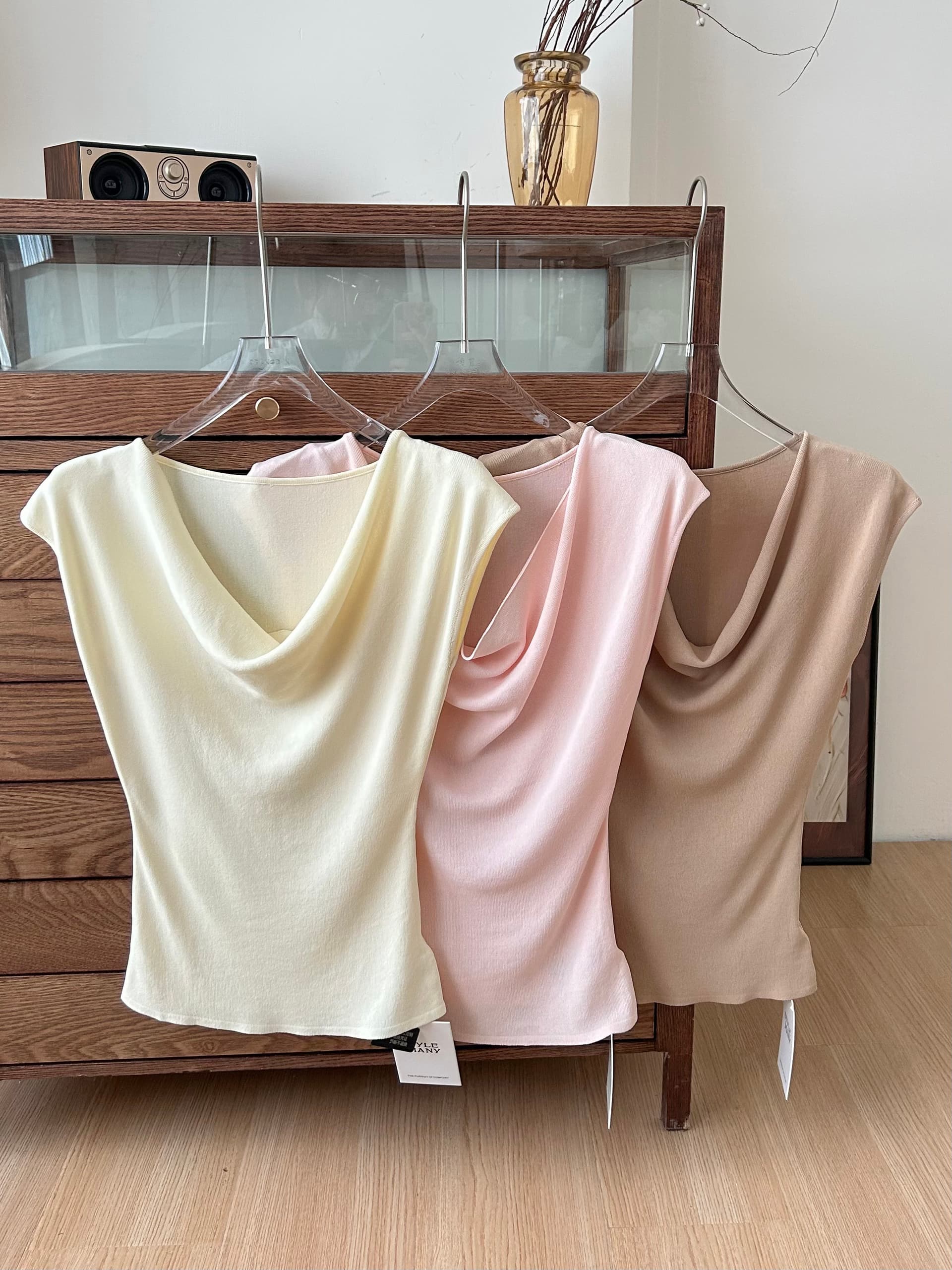 madofit Madou silk Jiaojiao 여자 친구 입소문 실크 주간 실크 우아함 흔들다 칼라 작은 날다 소매 맨위 상세 이미지 6