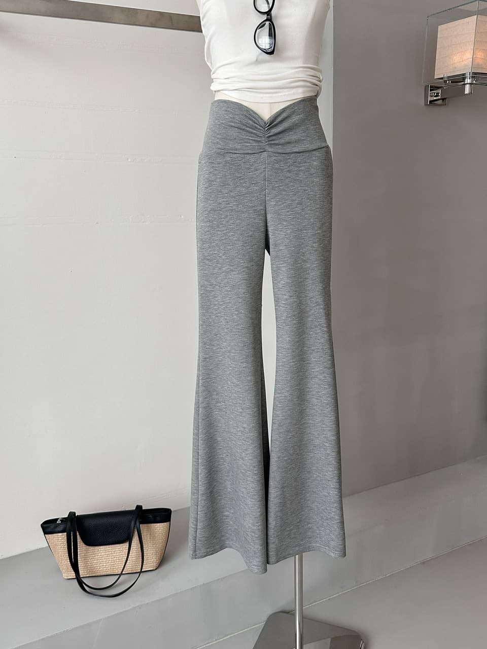 진짜 착용 지배 펌프 Pleat v 허리 긴 바지 느긋한 도루 센스 요가 부츠컷 캐주얼 바지 여성 상세 이미지 7